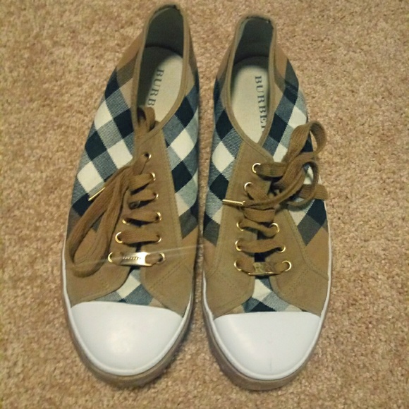 burberry chucks